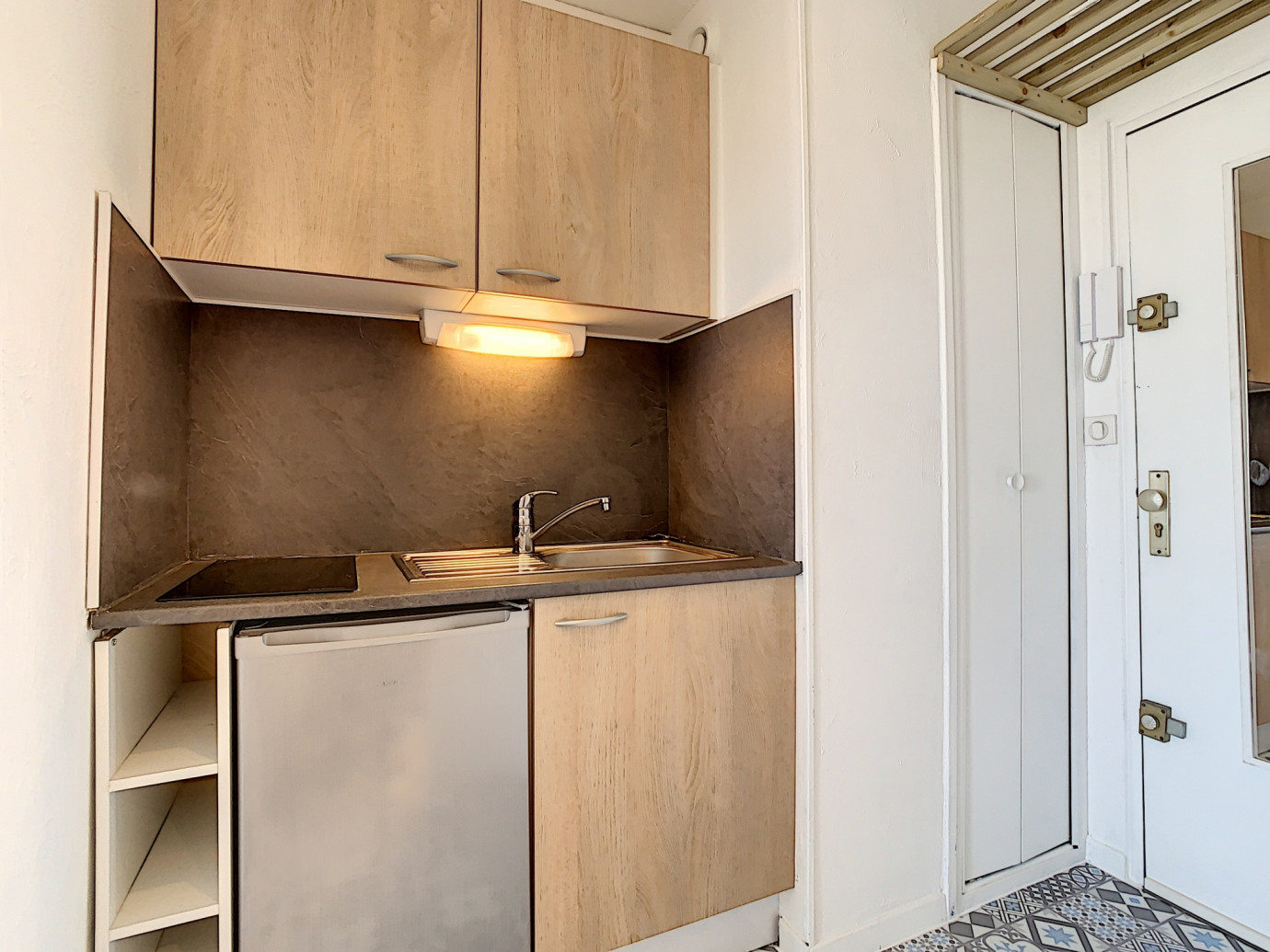 en location saisonnière Studio cabine Carnon - Photo 8