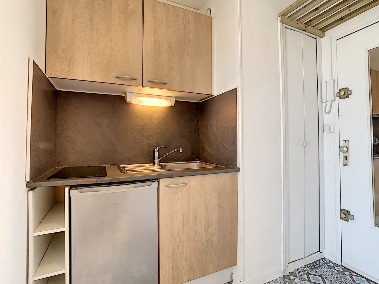 en location saisonnière Studio cabine Carnon - Photo 8