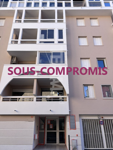 vente Parking intérieur Sete - Photo 1