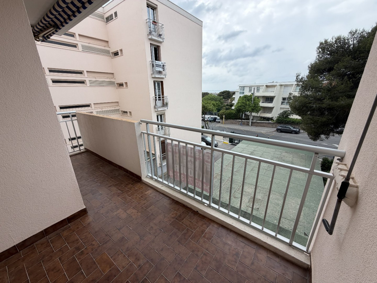for rent Appartement Sete - Photo 3