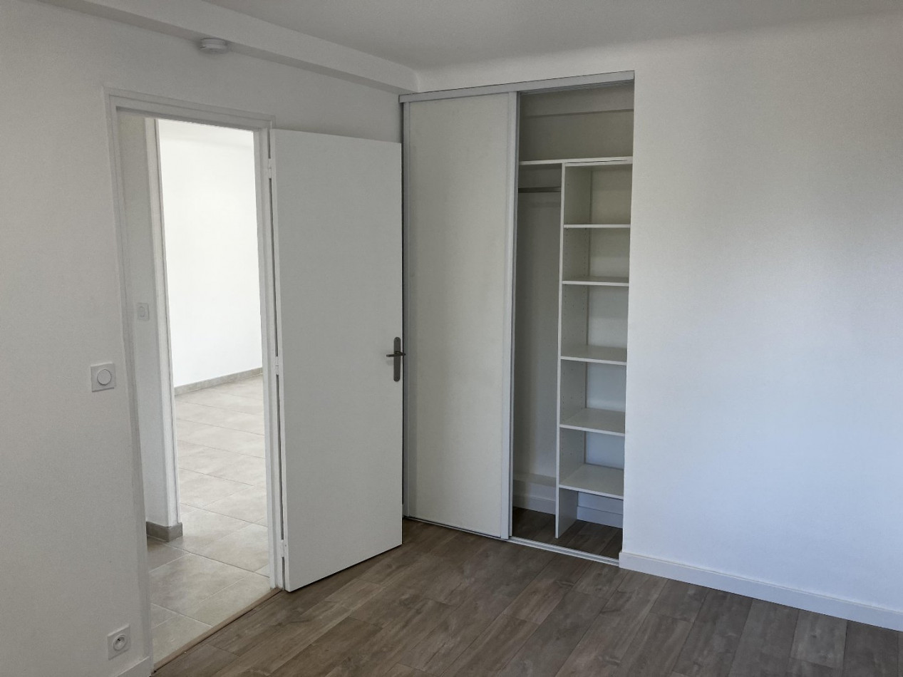 location Appartement Sete - Photo 6