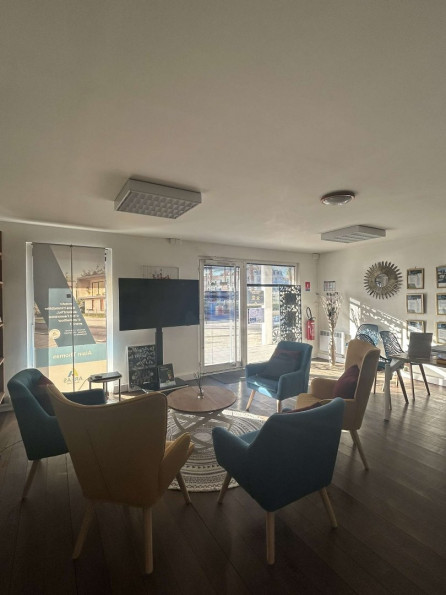 location Bureau Sete - Photo 1