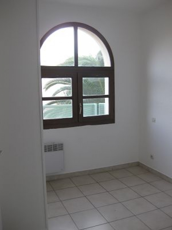 location Appartement Sete - Photo 6