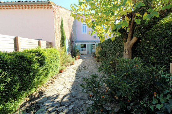 à vendre Maison Pouzolles