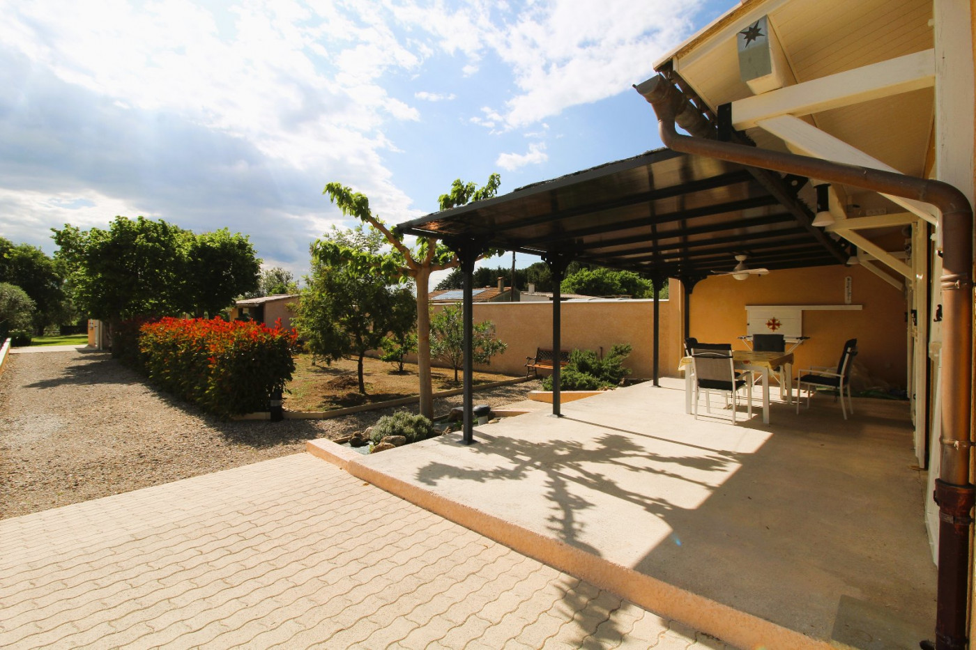 sale Maison Pouzolles - Photo 1