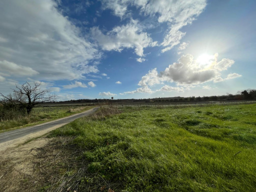 à vendre Terrain constructible Pouzolles