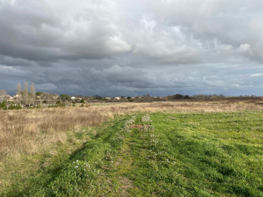 à vendre Terrain constructible Pouzolles