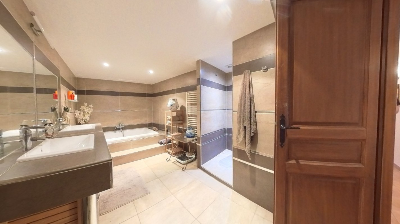 sale Maison de village Neffies - Photo 10