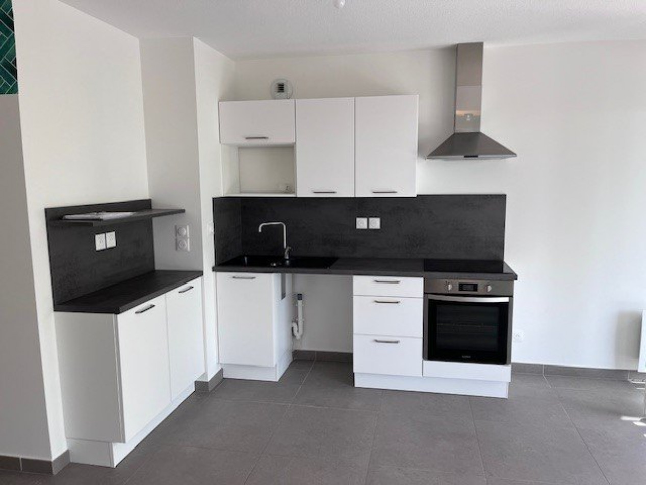 location Appartement Juvignac - Photo 2