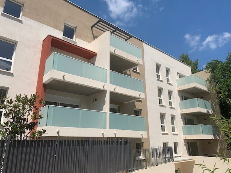 location Appartement Nimes - Photo 2