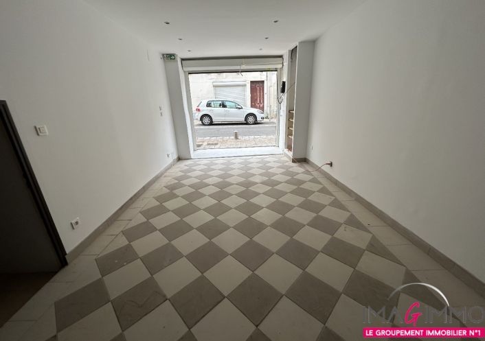 à louer Garage Pignan