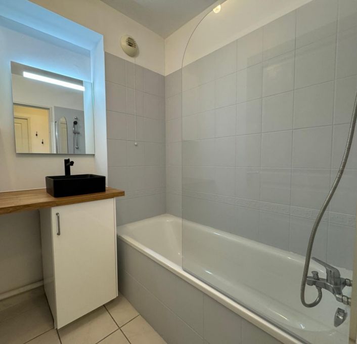 à louer Appartement Lunel