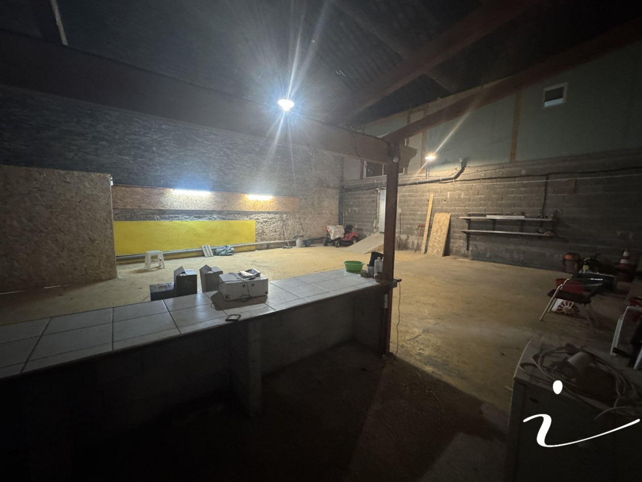 à louer Hangar Saussan - Photo 1