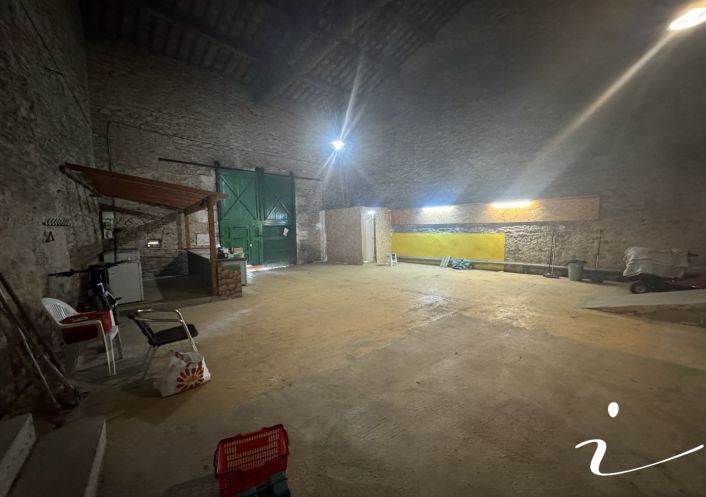 à louer Hangar Saussan