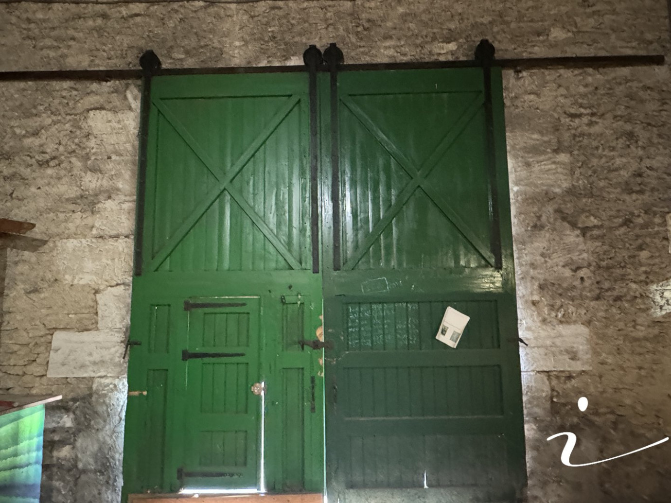 à louer Hangar Saussan - Photo 6