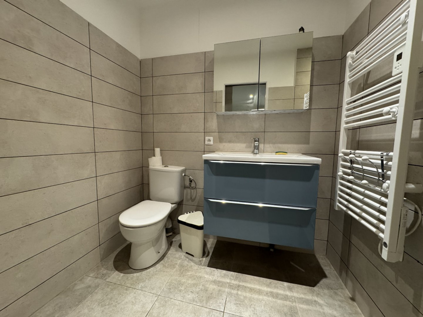 location Appartement Saussan - Photo 4