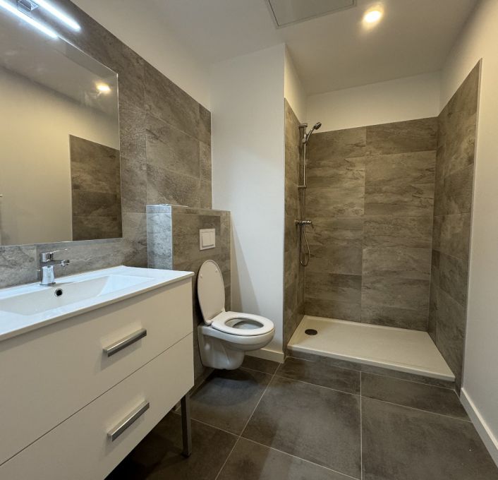 à louer Appartement Nimes