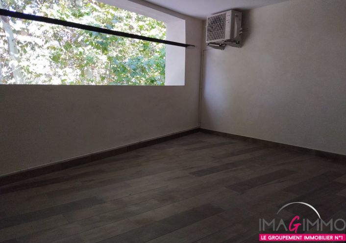 à louer Appartement Poussan