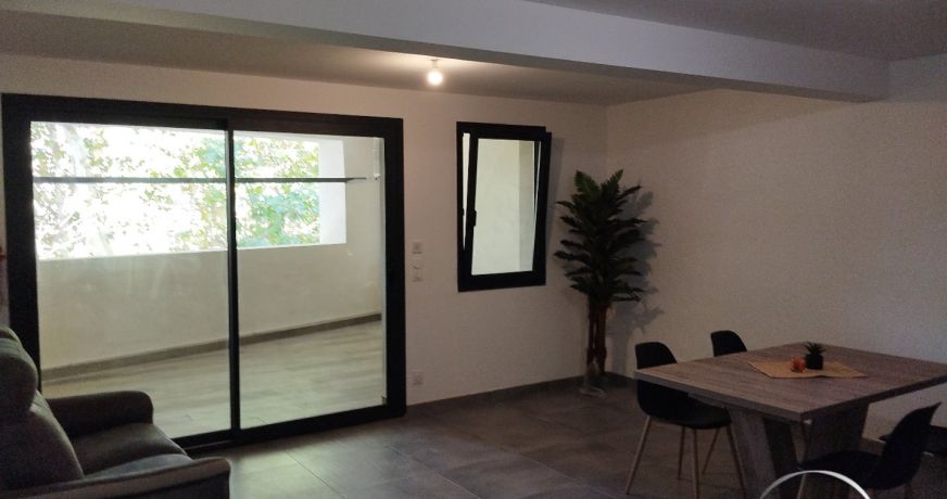 location Appartement Poussan