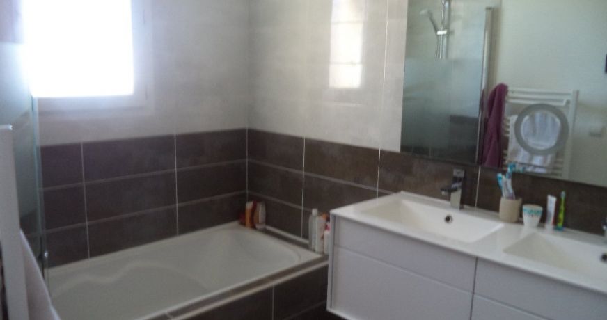 vente Villa Cournonsec