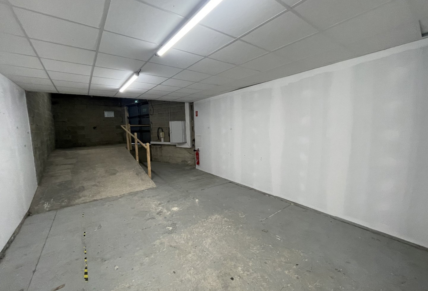 location Local commercial Beziers - Photo 5