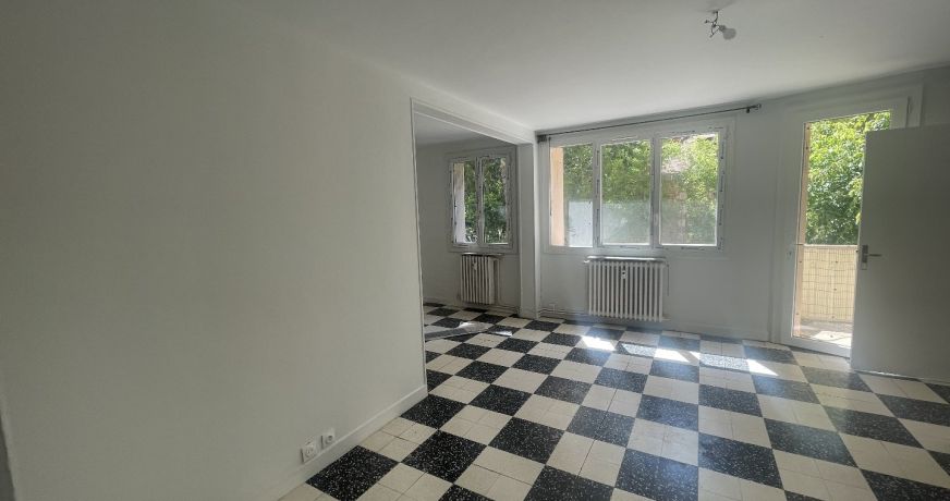 location Appartement terrasse Beziers