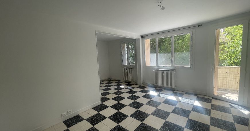 location Appartement terrasse Beziers