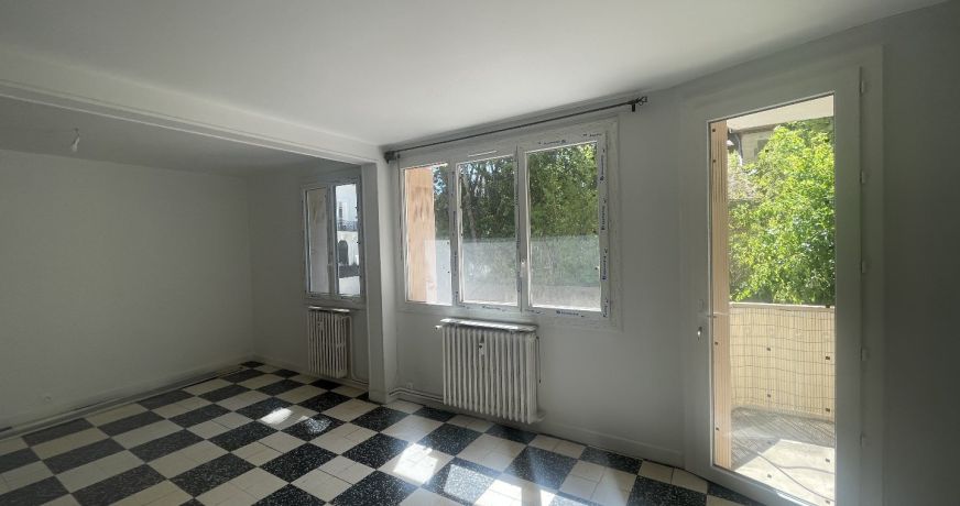 location Appartement terrasse Beziers