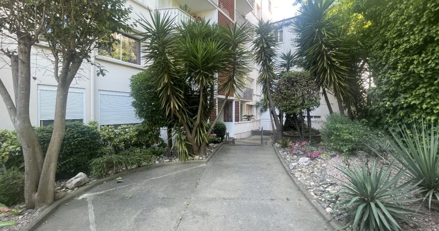 location Appartement terrasse Beziers