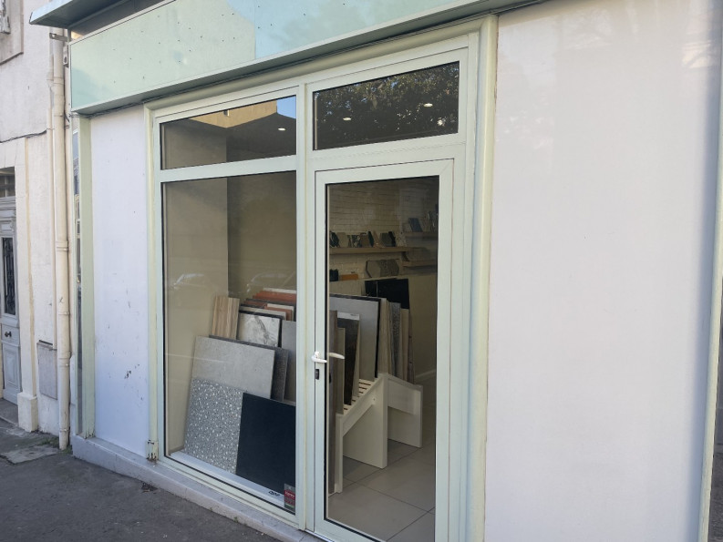 vente Local commercial Beziers - Photo 1