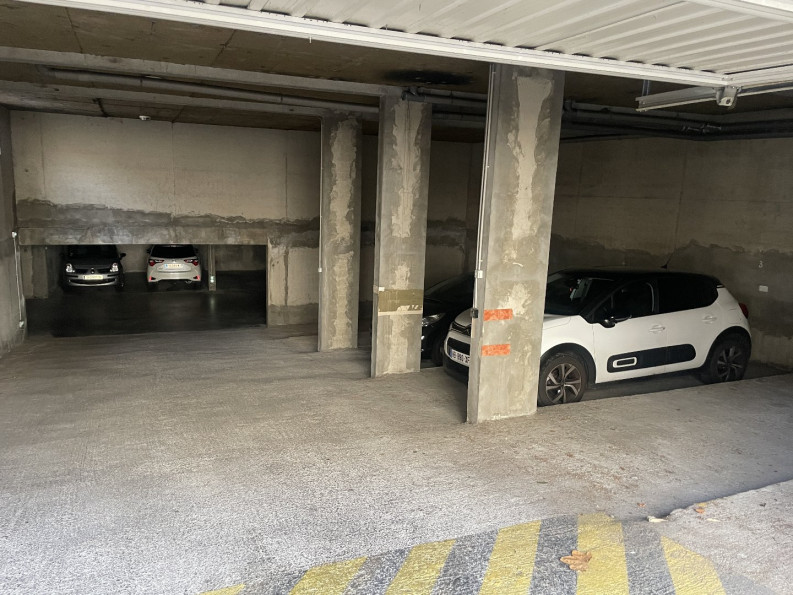 vente Parking intérieur Beziers - Photo 1