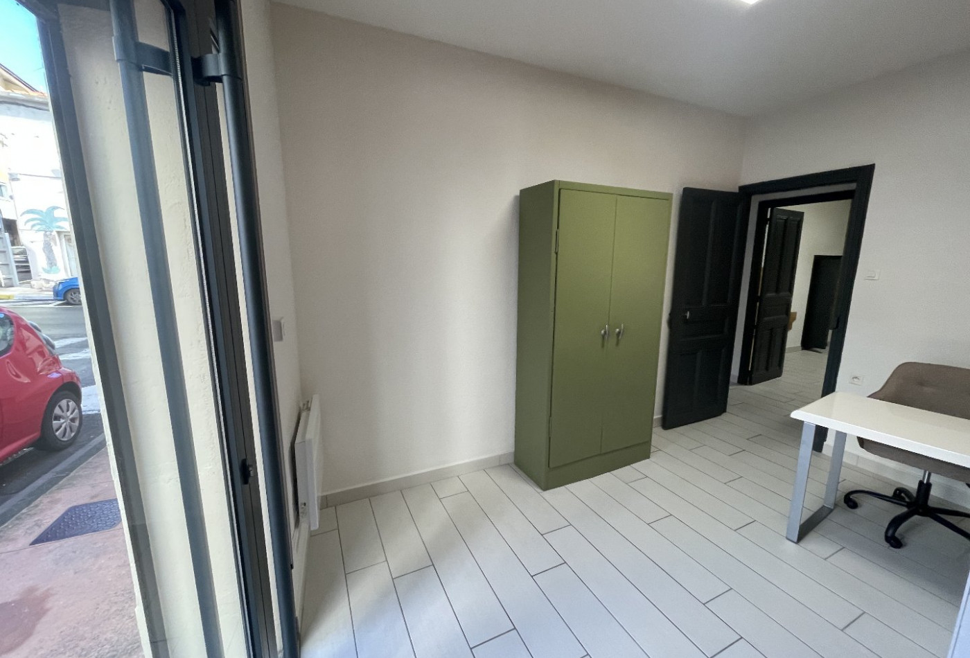 location Ateliers et bureaux Beziers - Photo 4