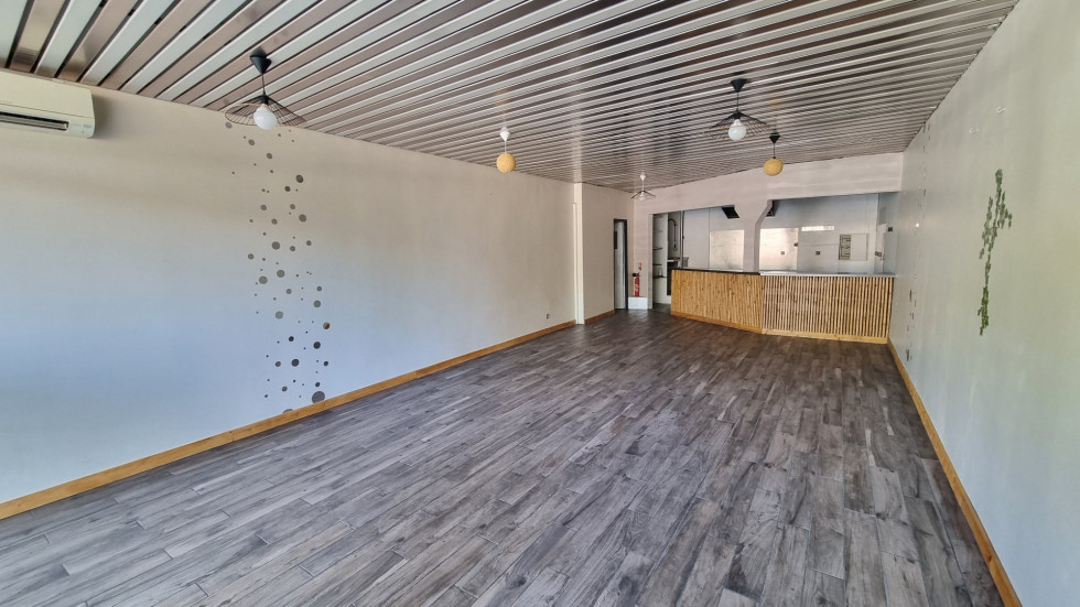 location Local commercial Juvignac - Photo 1