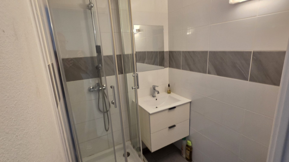 location Appartement Sete - Photo 3