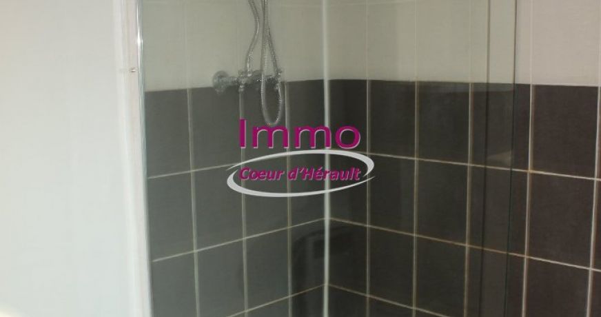 location Maison de village Nebian