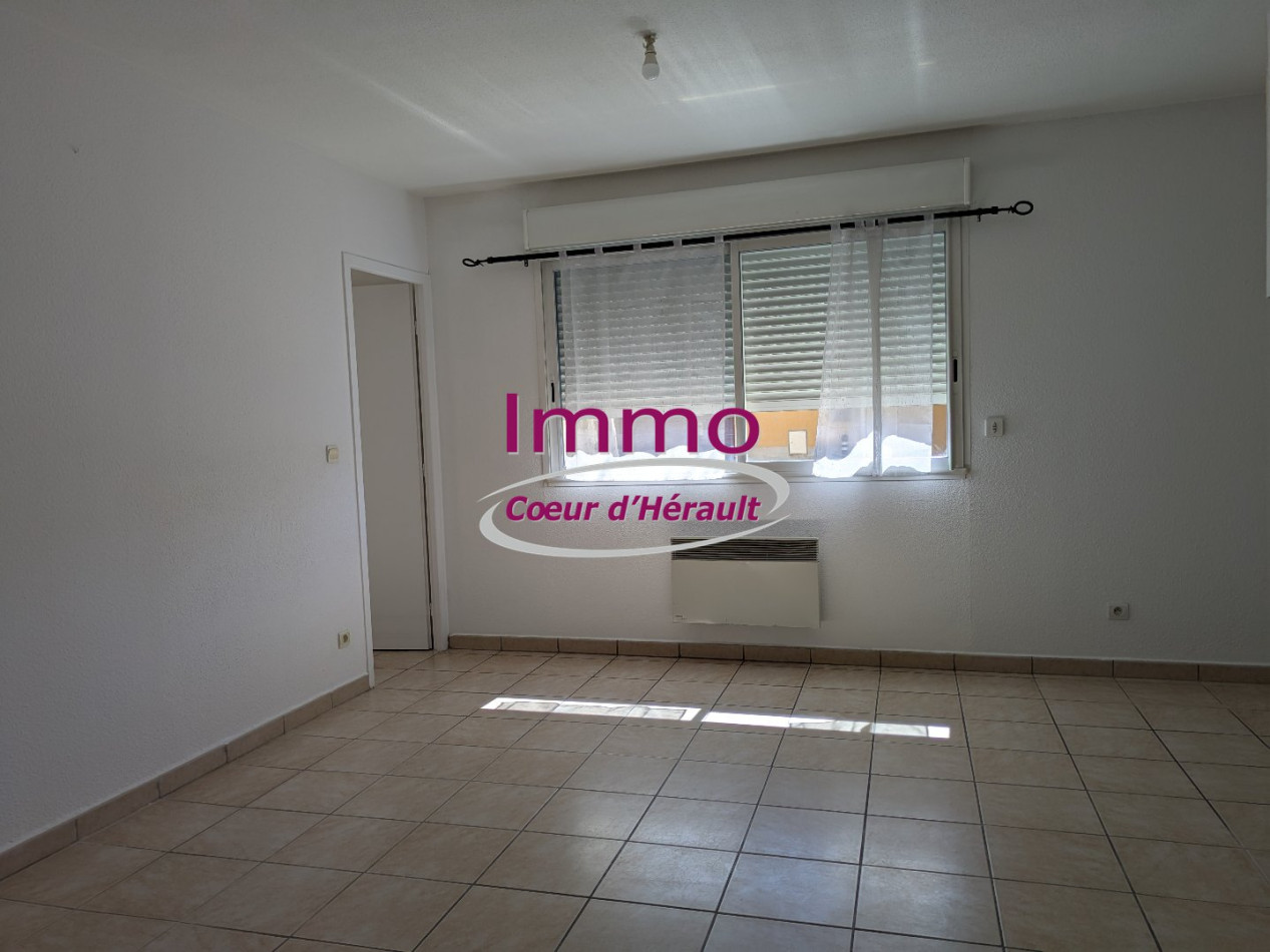 location Appartement en résidence Saint Andre De Sangonis - Photo 2
