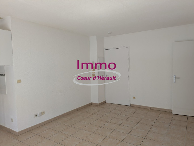 location Appartement en résidence Saint Andre De Sangonis - Photo 3