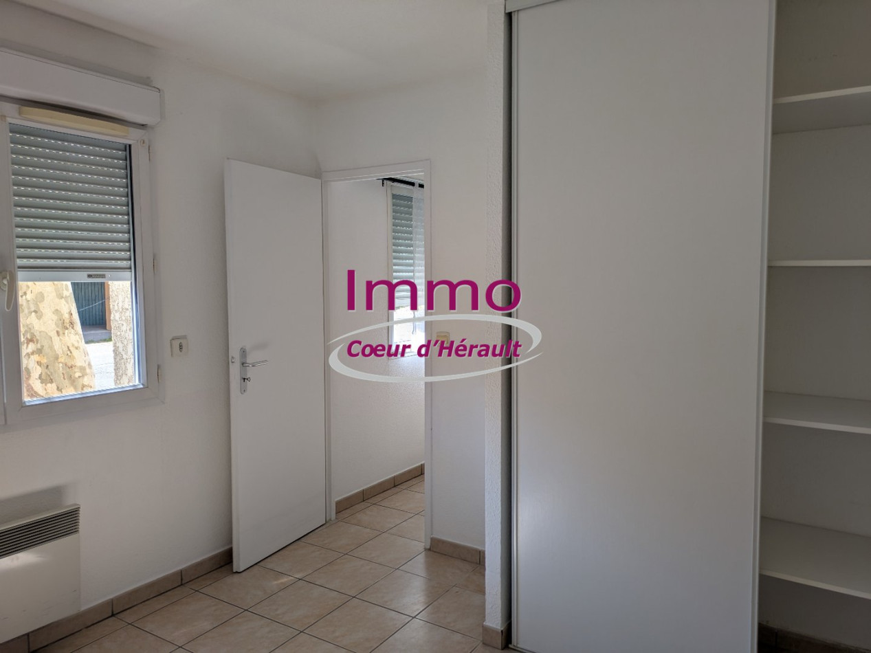 location Appartement en résidence Saint Andre De Sangonis - Photo 4