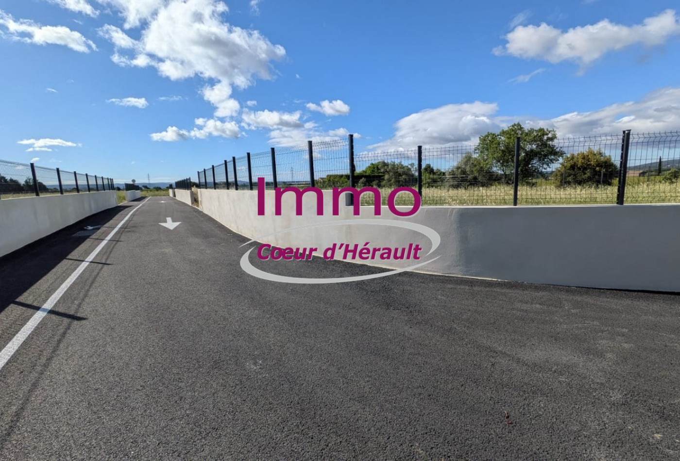 vente Terrain constructible Saint Felix De Lodez - Photo 1