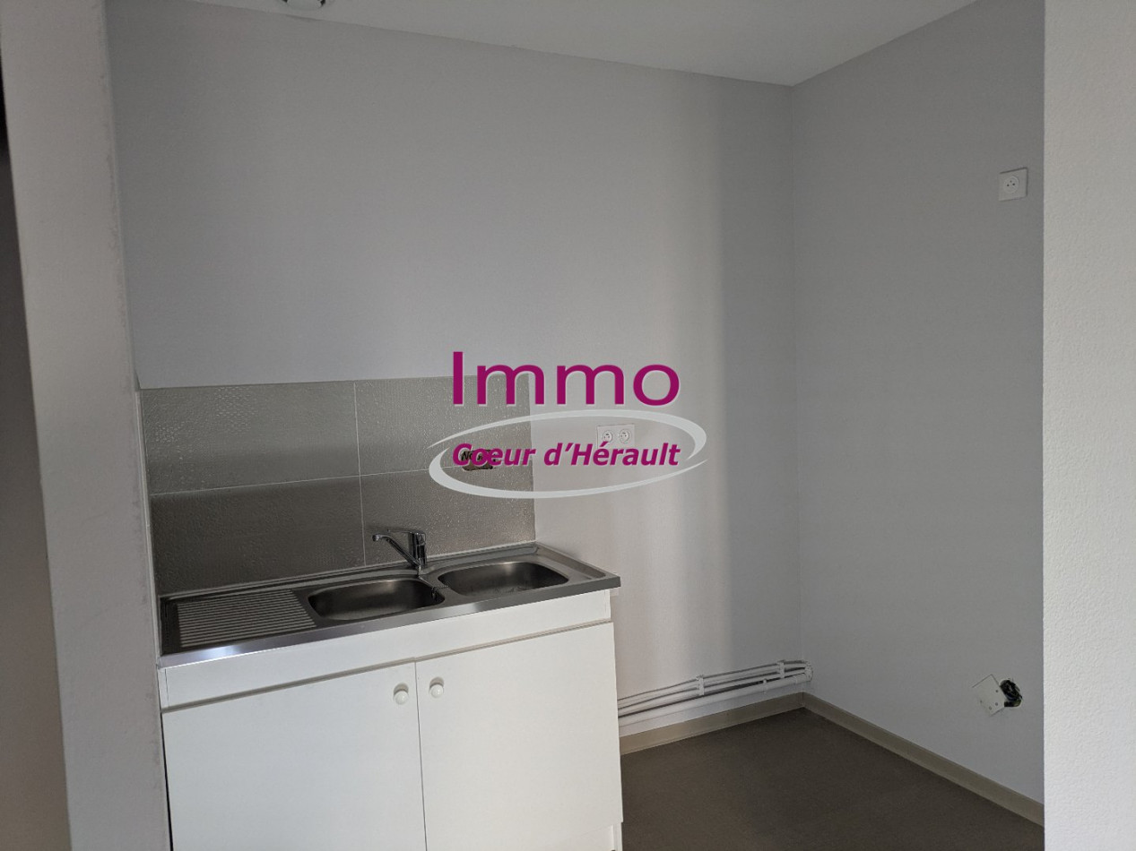 location Appartement Clermont L'herault - Photo 2