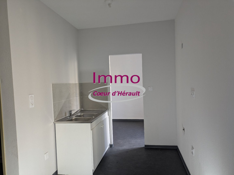 location Appartement Clermont L'herault - Photo 2