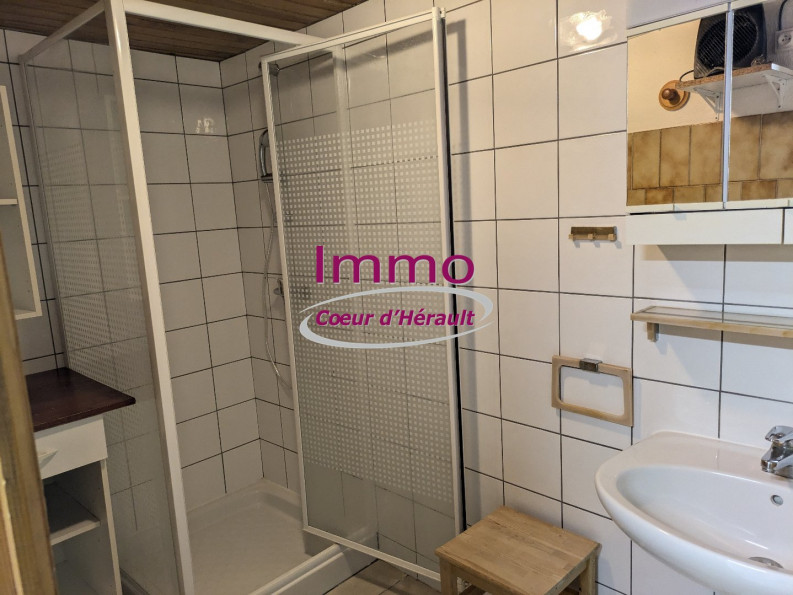 location Maison de village Peret - Photo 8