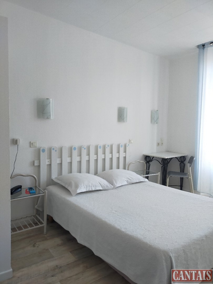 à vendre Hôtel   bureau Saint Raphael - Photo 2