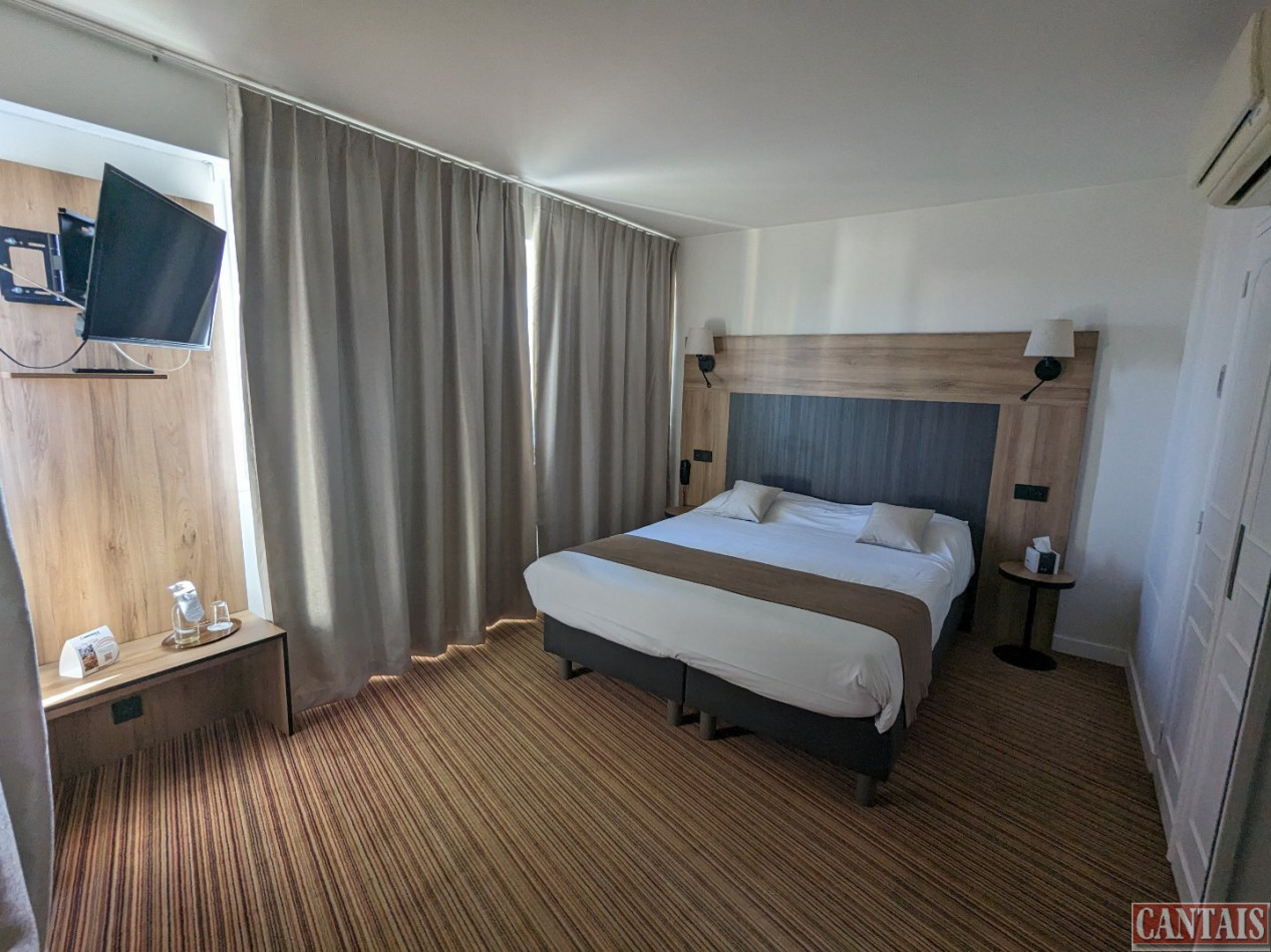 à vendre Hôtel bureau Les Sables D'olonne - Photo 1