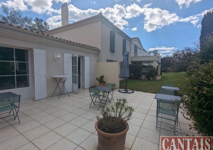 à vendre Hôtel   bureau Jarnac