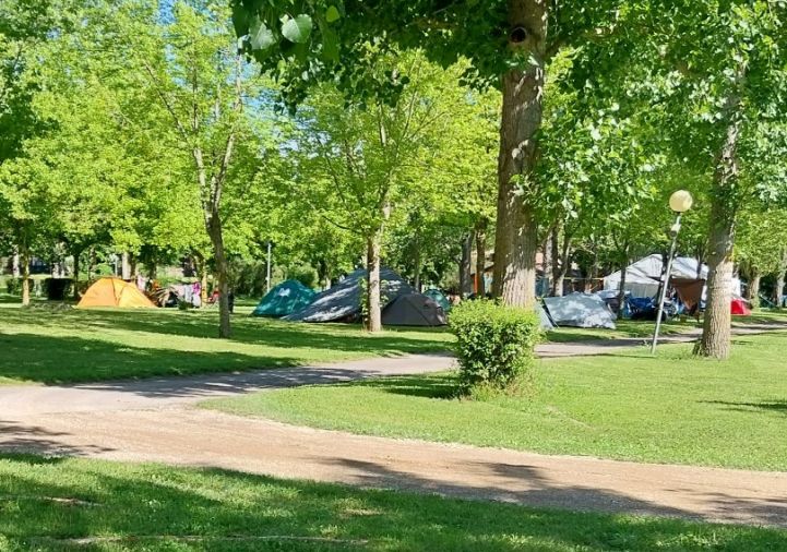 vente Camping Ampiac