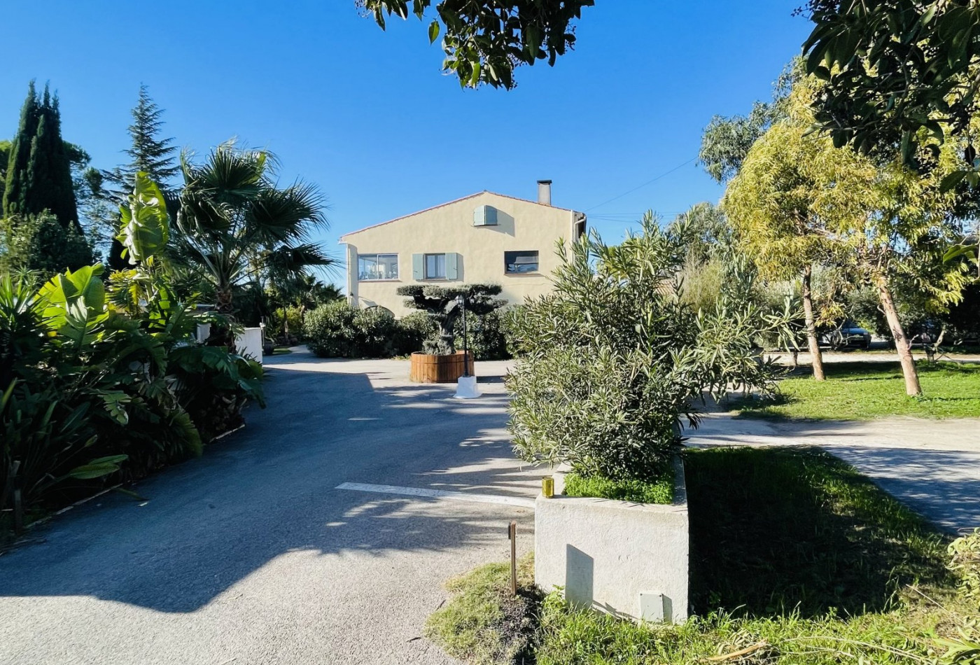 vente Gîte Bormes Les Mimosas - Photo 1