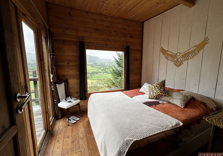 sale Gîte Cheylade