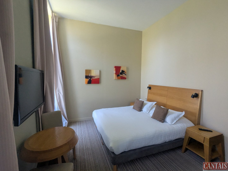 vente Hôtel bureau La Rochelle - Photo 1