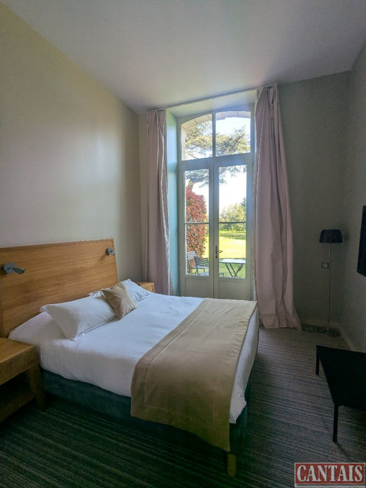 for sale Hôtel bureau La Rochelle - Photo 2